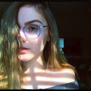 Meet your Posher, Angie